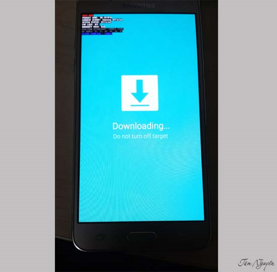 Bấm tăng âm lượng để tiếp tục và kết nối với máy tính.